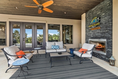 Stanton - La Tortuga in Cobalt outdoors